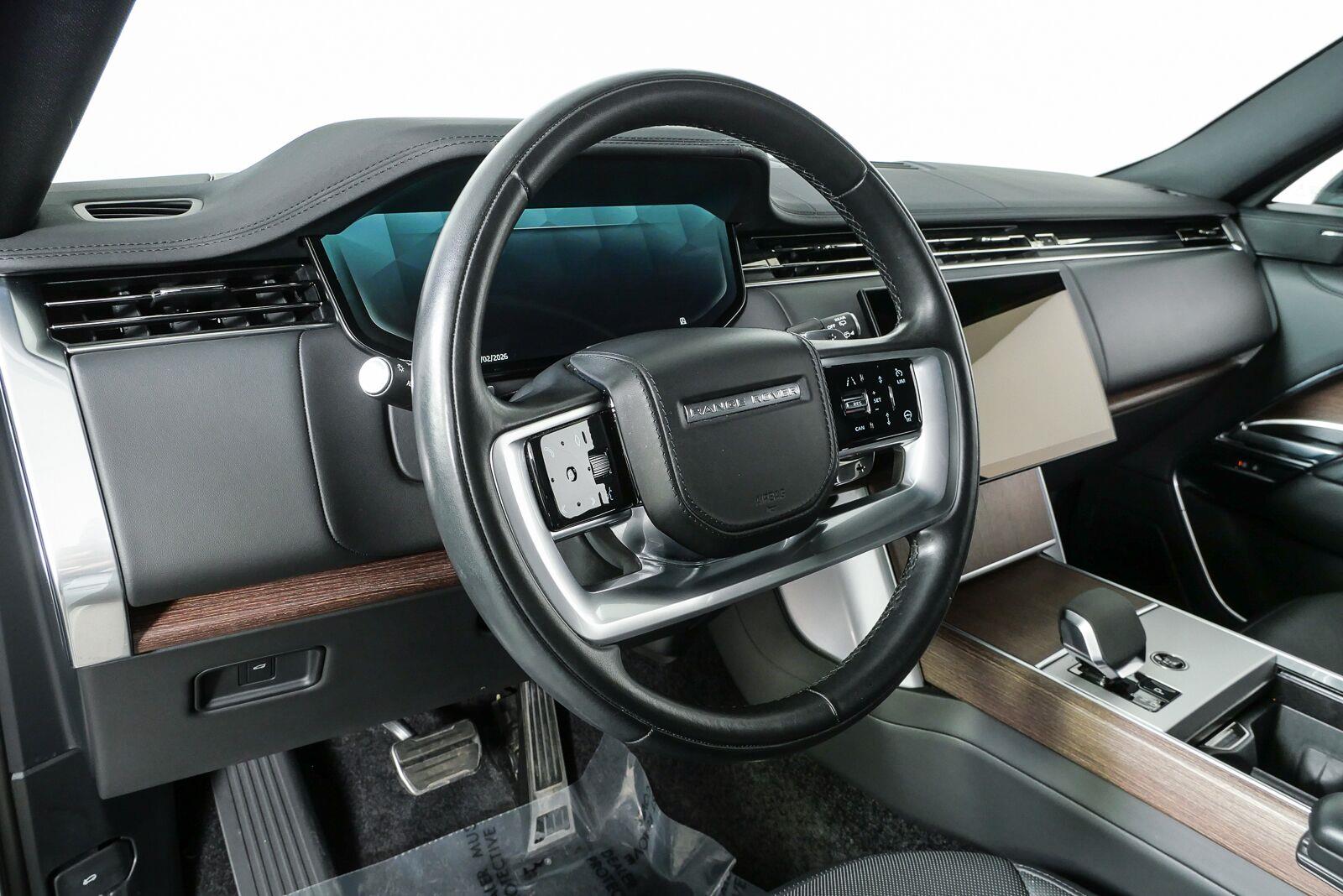 Used 2024 Land Rover Range Rover P400 SE SUV