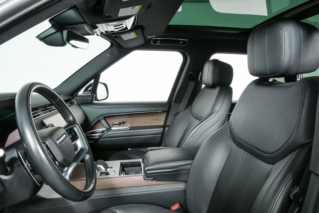 Used 2024 Land Rover Range Rover P400 SE SUV
