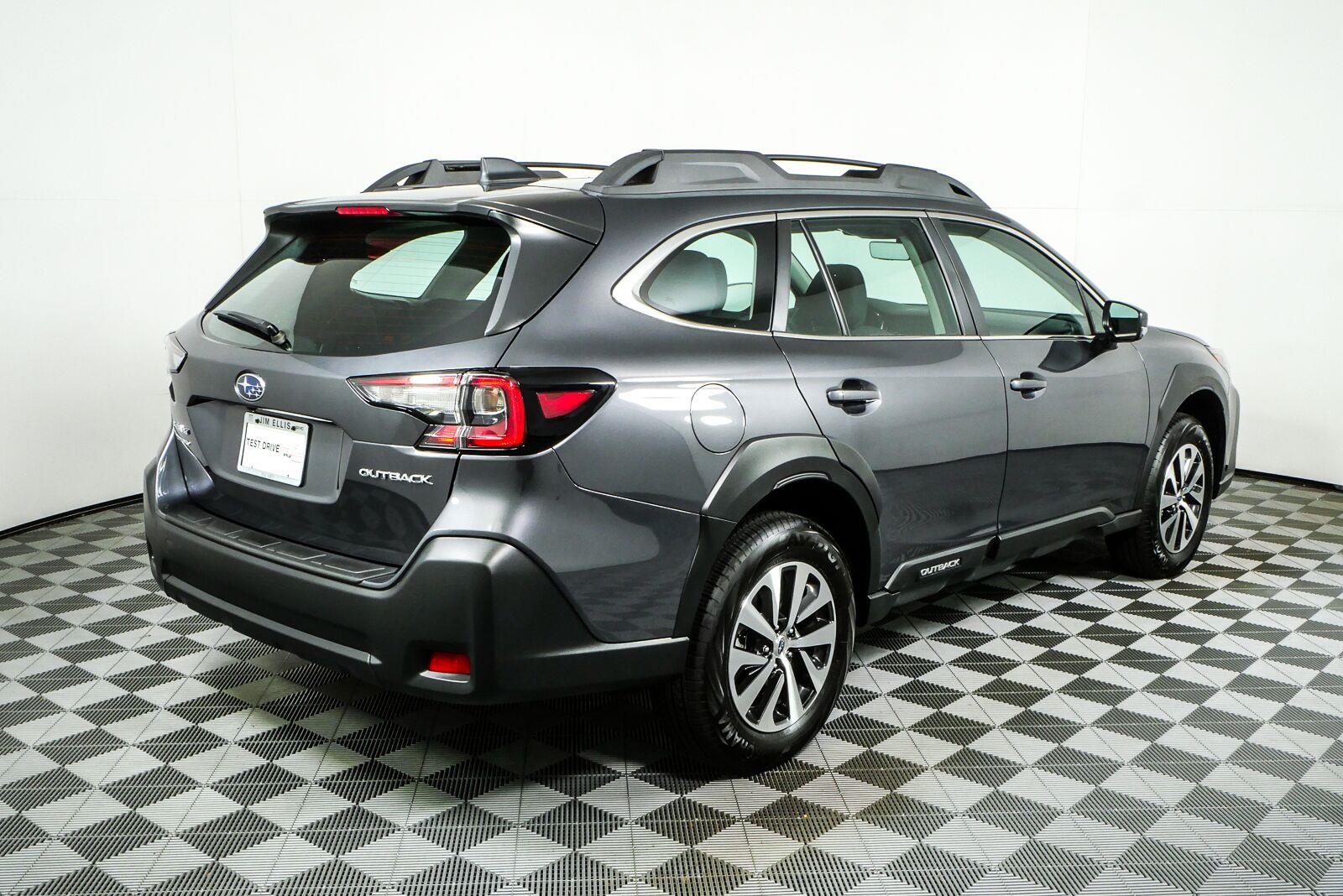 Used 2025 Subaru Outback Base SUV