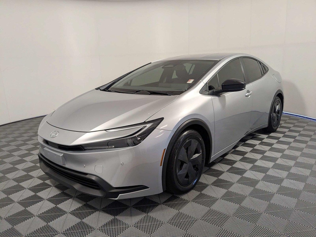 Used 2025 Toyota Prius LE Hatchback