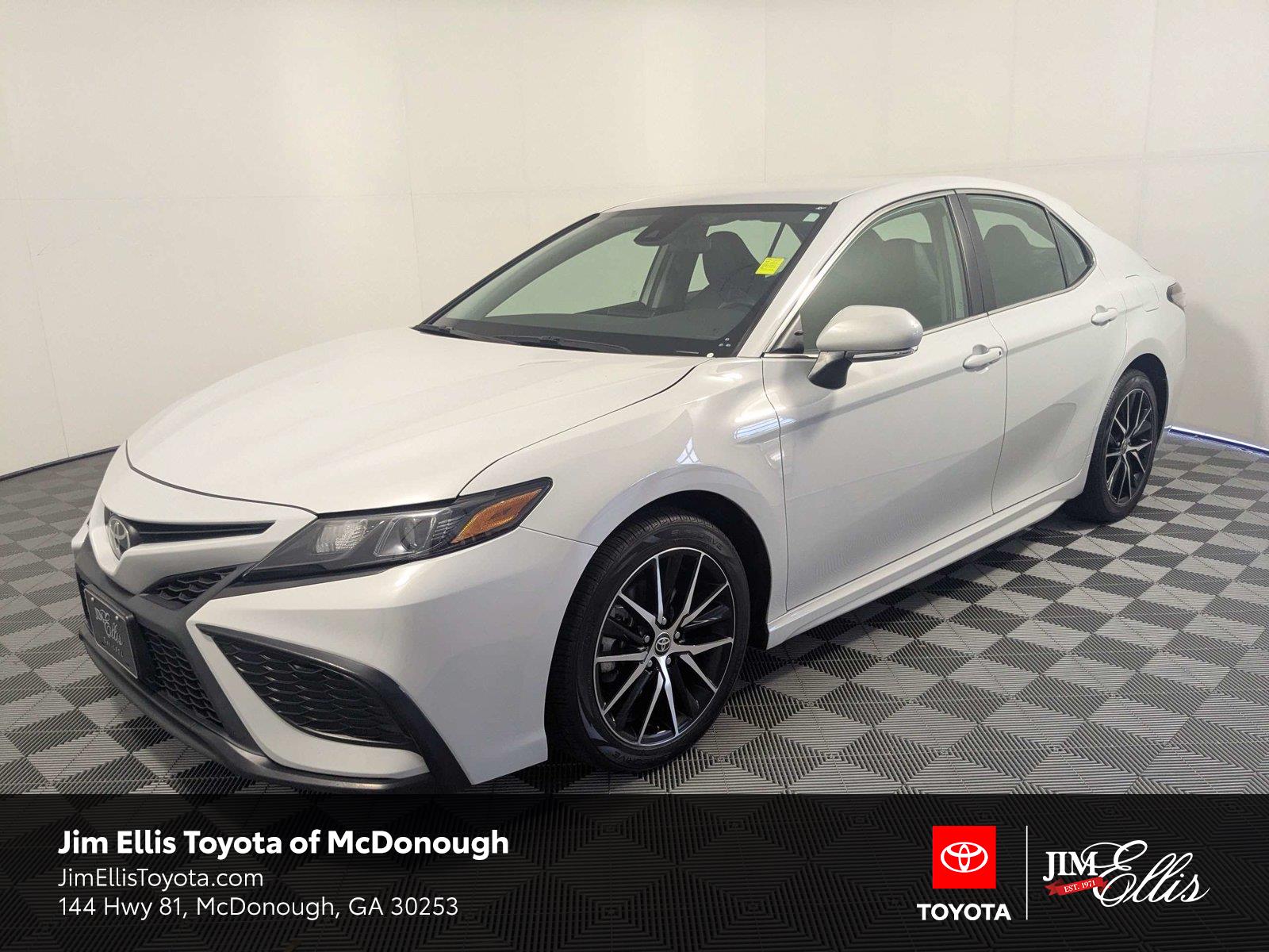 Used 2024 Toyota Camry SE Sedan