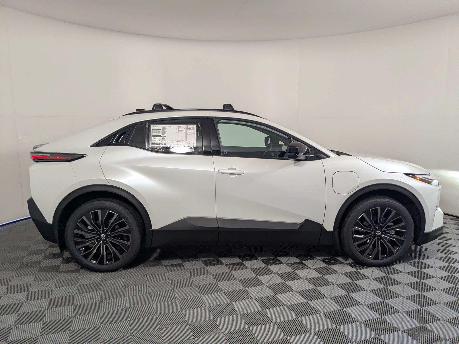 New 2026 Toyota C-HR XSE SUV