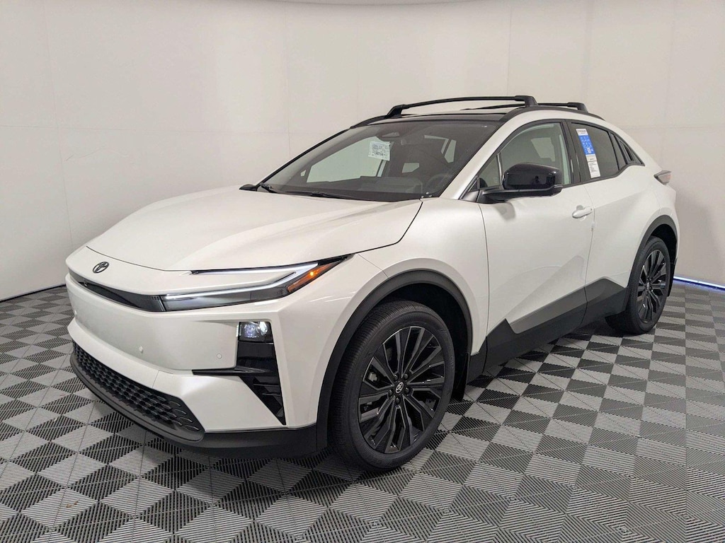 New 2026 Toyota C-HR XSE SUV