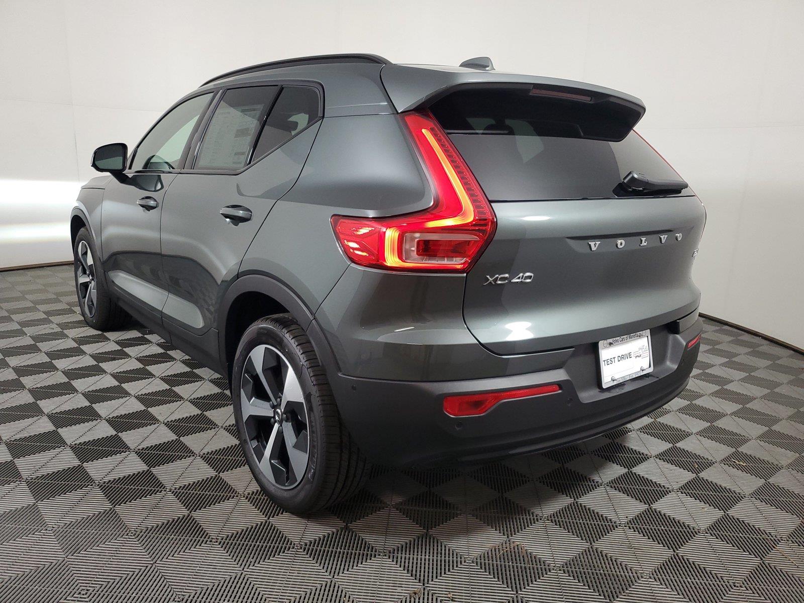 New 2026 Volvo XC40 B5 Plus SUV