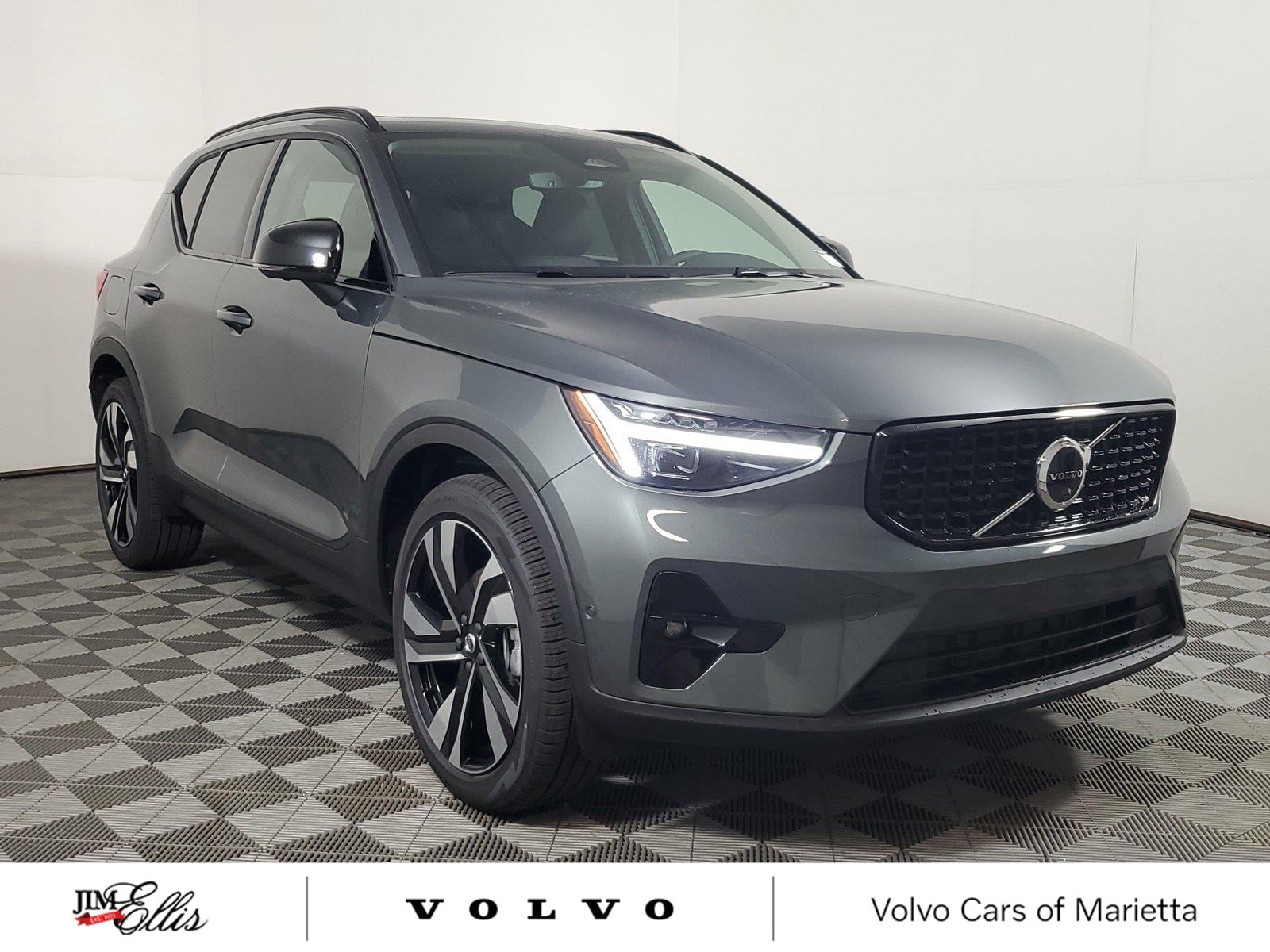 2026 Volvo XC40