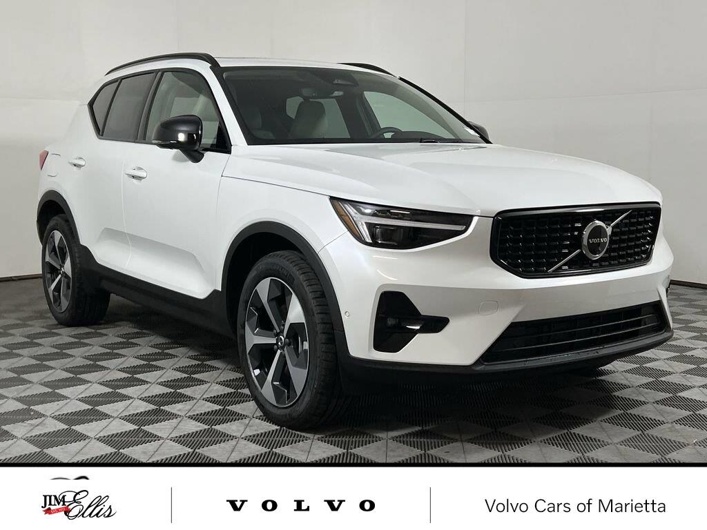 Used 2026 Volvo XC40 B5 Plus SUV
