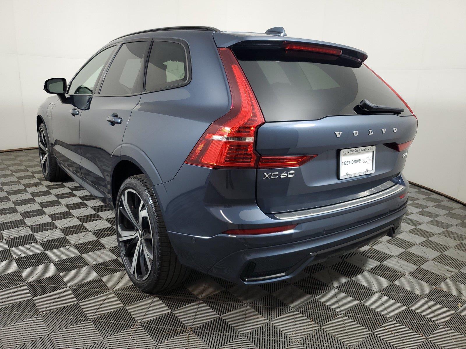 Certified 2025 Volvo XC60 Plug-In Hybrid T8 Ultra SUV