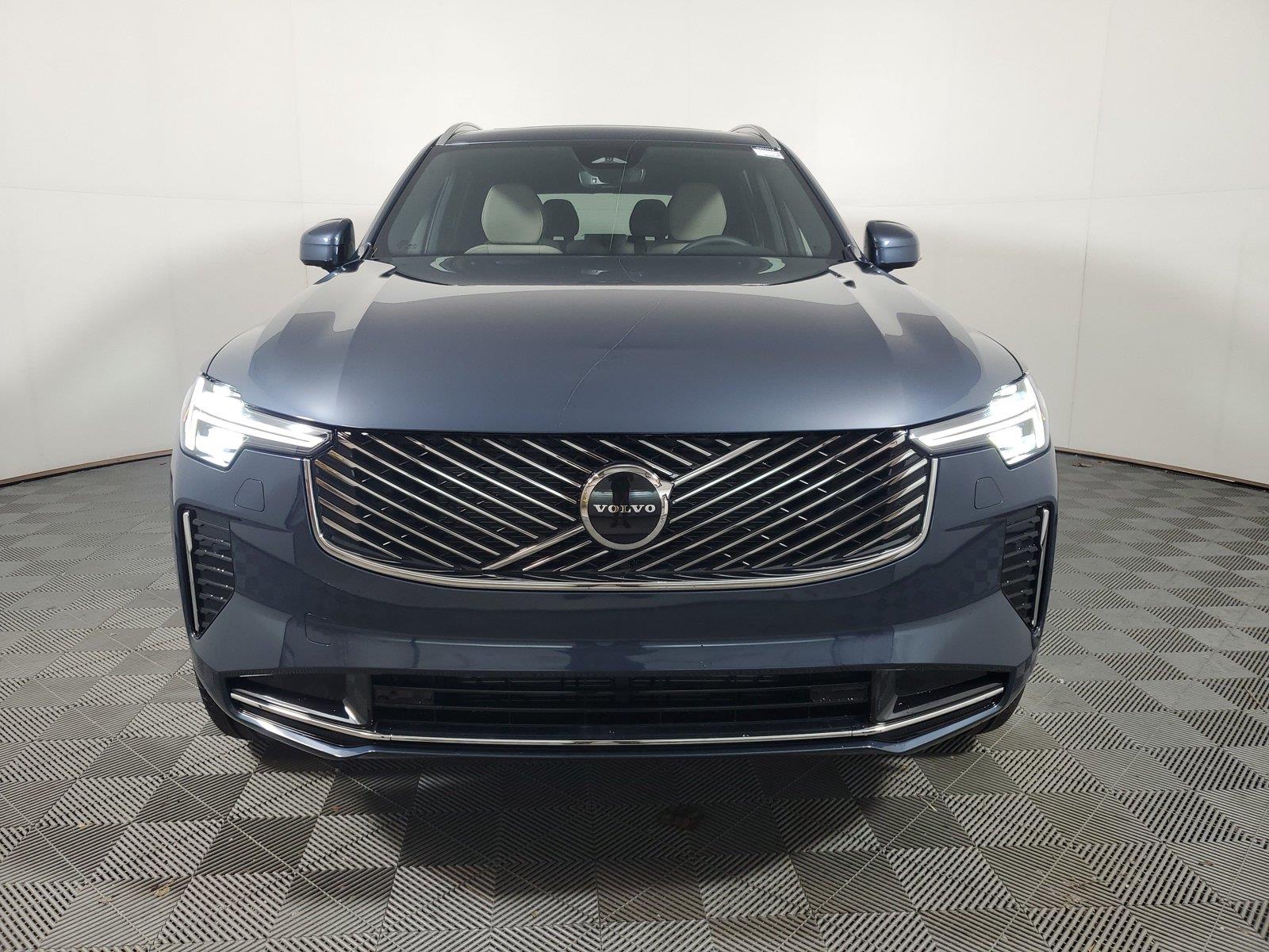 New 2027 Volvo XC90 B5 Core SUV