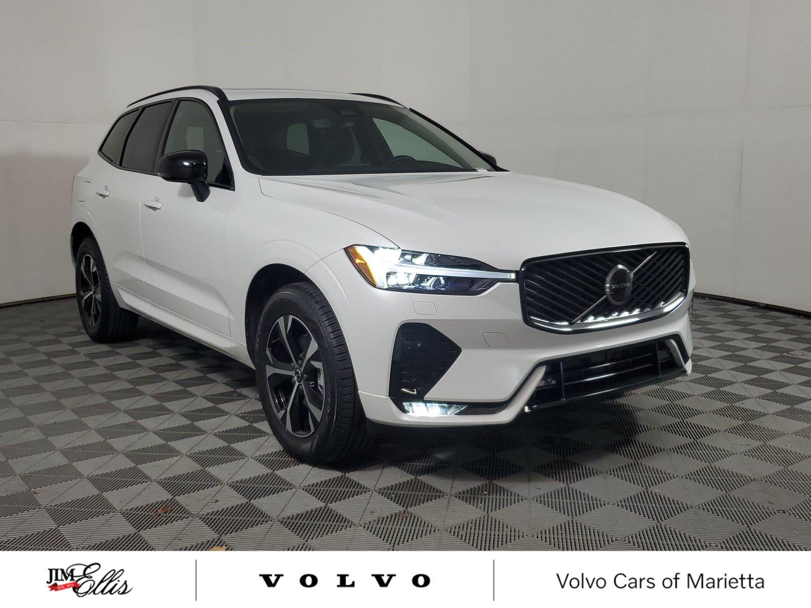 2026 Volvo XC60 B5 Core SUV