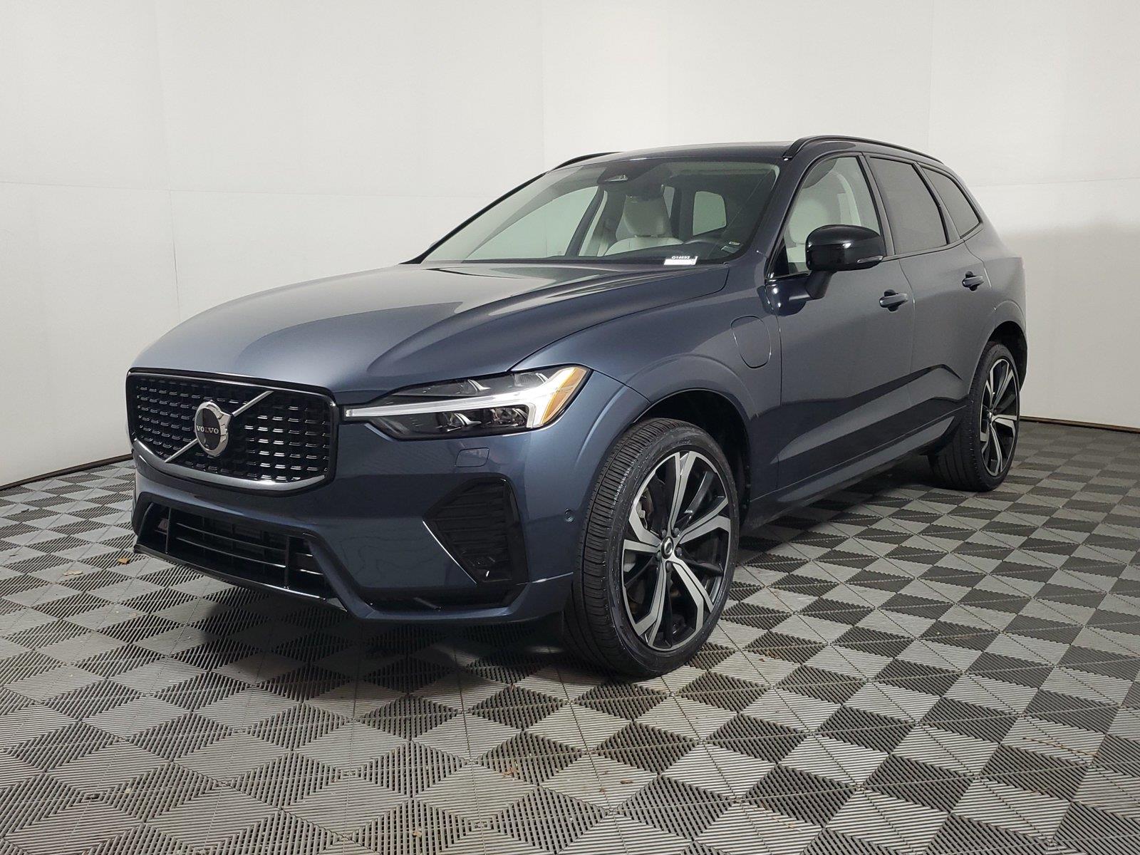 Certified 2025 Volvo XC60 Plug-In Hybrid T8 Ultra SUV