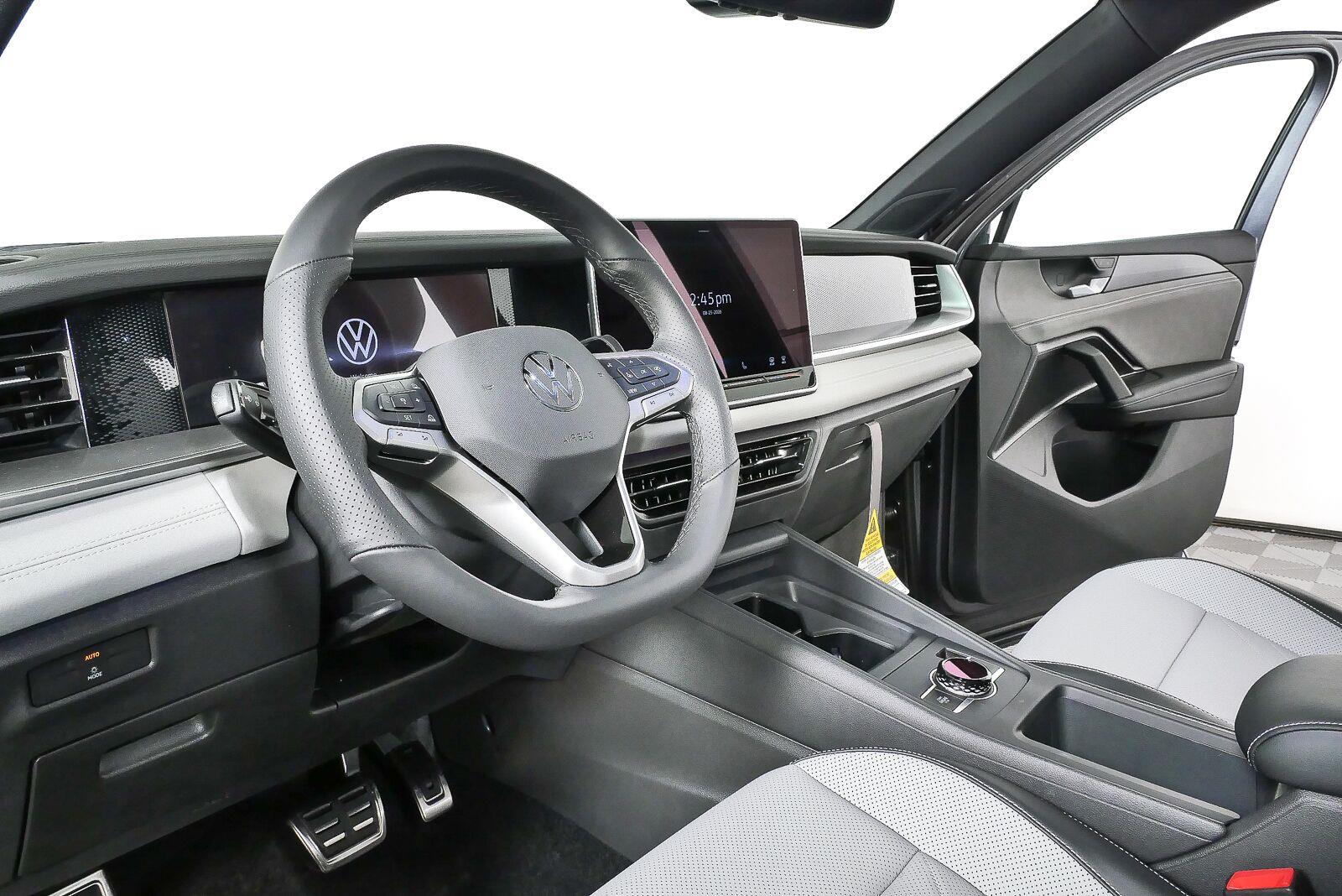 New 2026 Volkswagen Tiguan SE R-Line Black SUV