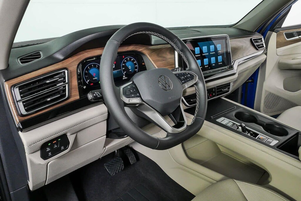 Certified 2025 Volkswagen Atlas 2.0T SE SUV