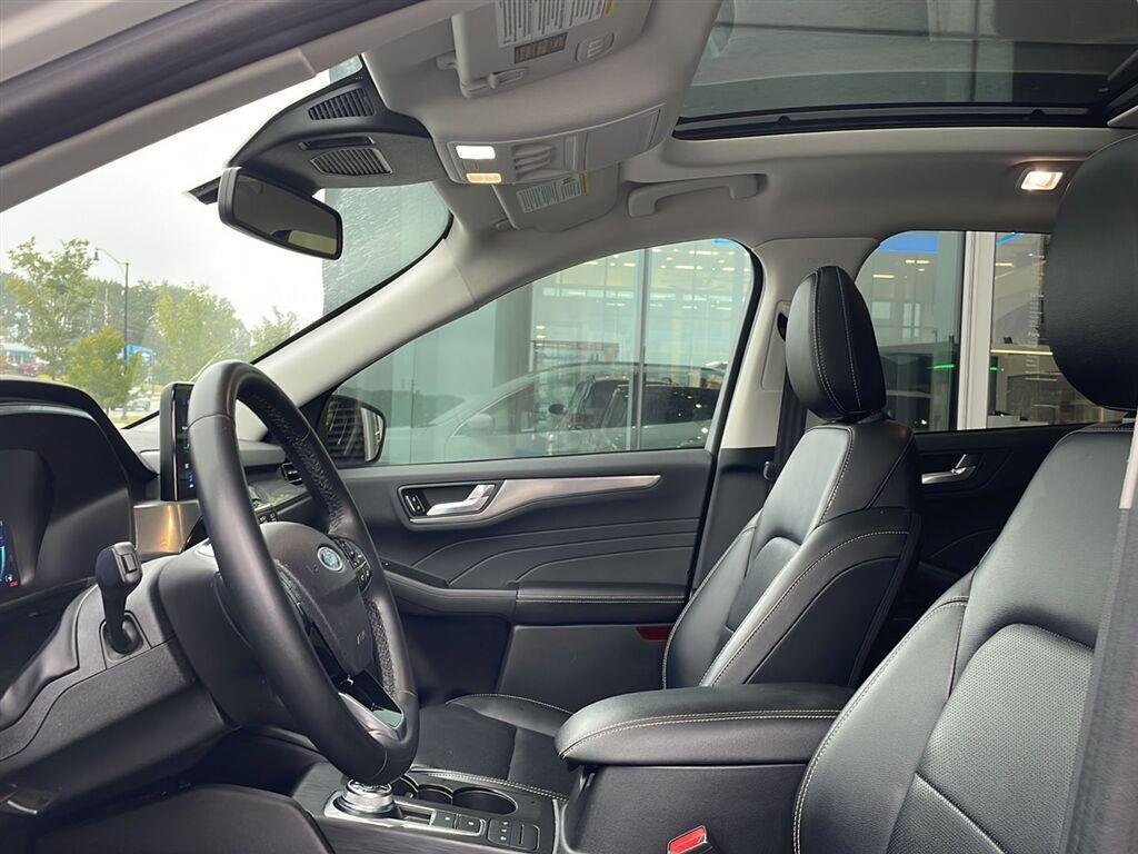 Used 2022 Ford Escape Titanium SUV