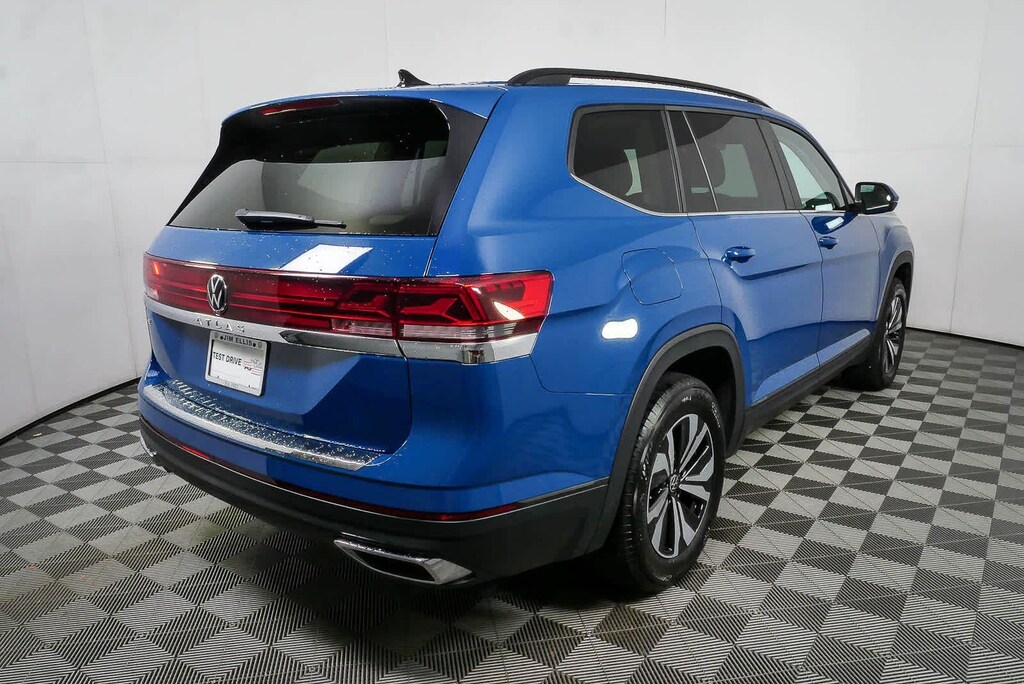Certified 2025 Volkswagen Atlas 2.0T SE SUV