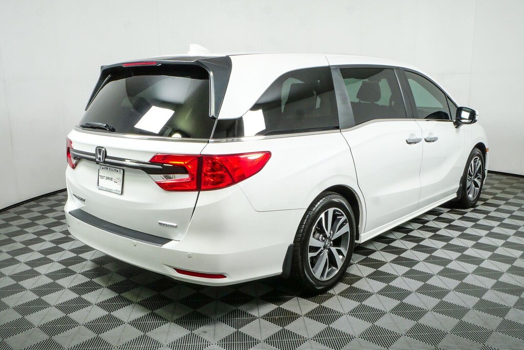 Used 2024 Honda Odyssey Touring Van