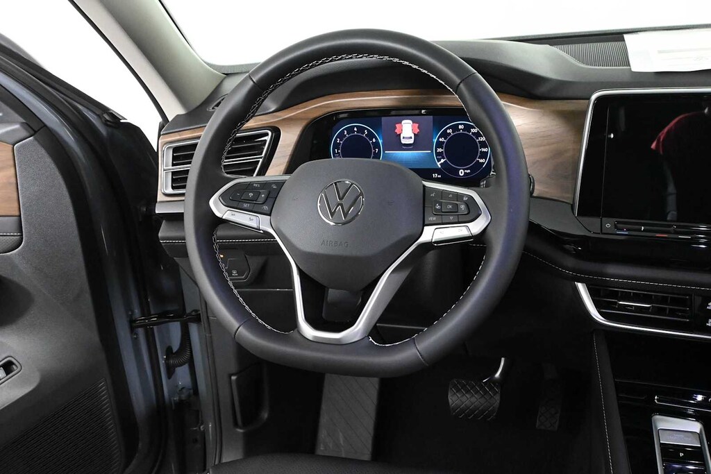 New 2026 Volkswagen Atlas 2.0T SE w/Technology SUV