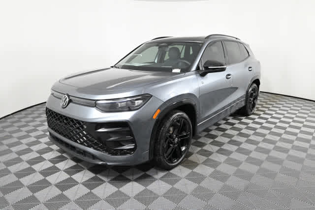 New 2026 Volkswagen Tiguan SE R-Line Black SUV