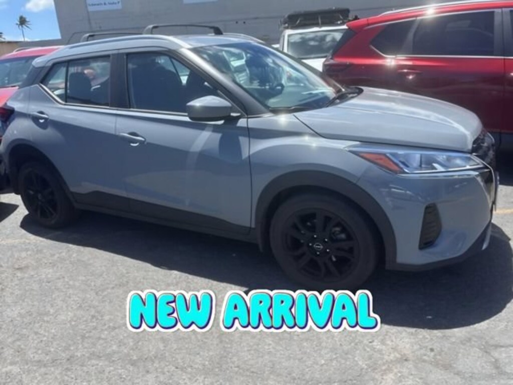 Used 2024 Nissan Kicks SV