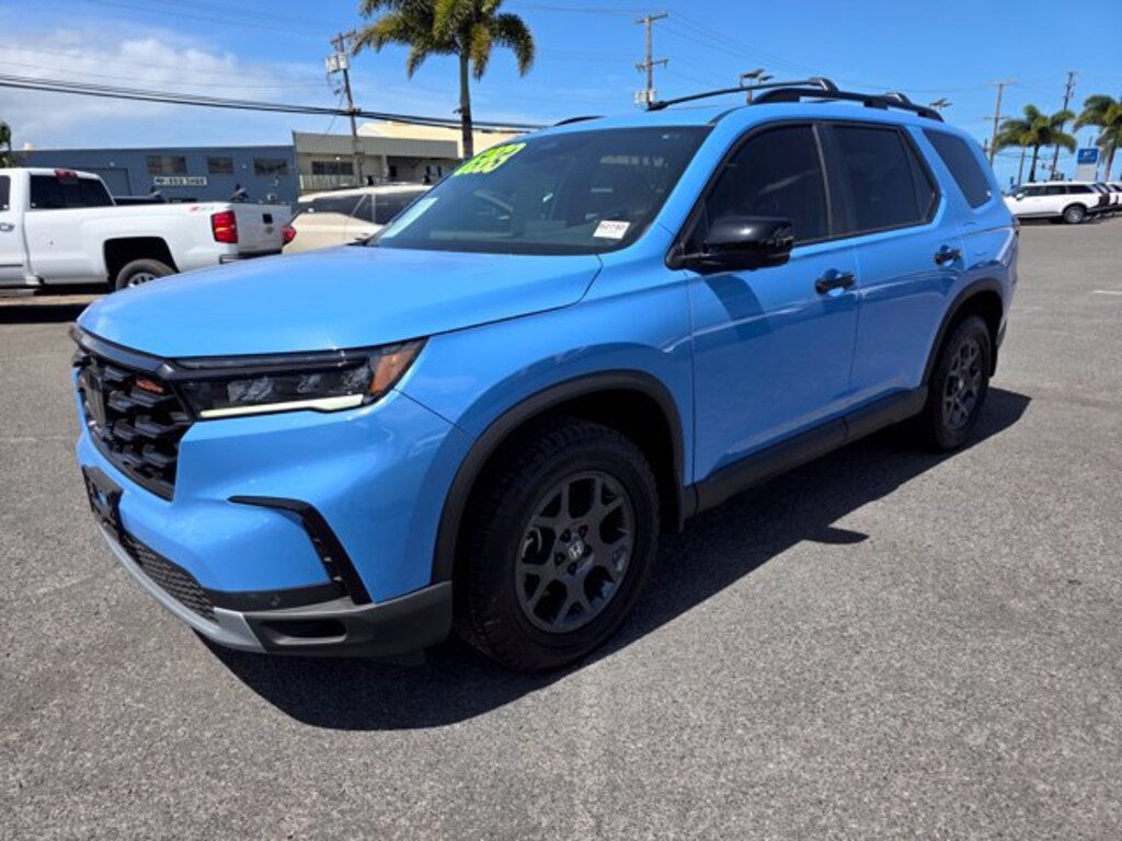 Used 2025 Honda Pilot TrailSport