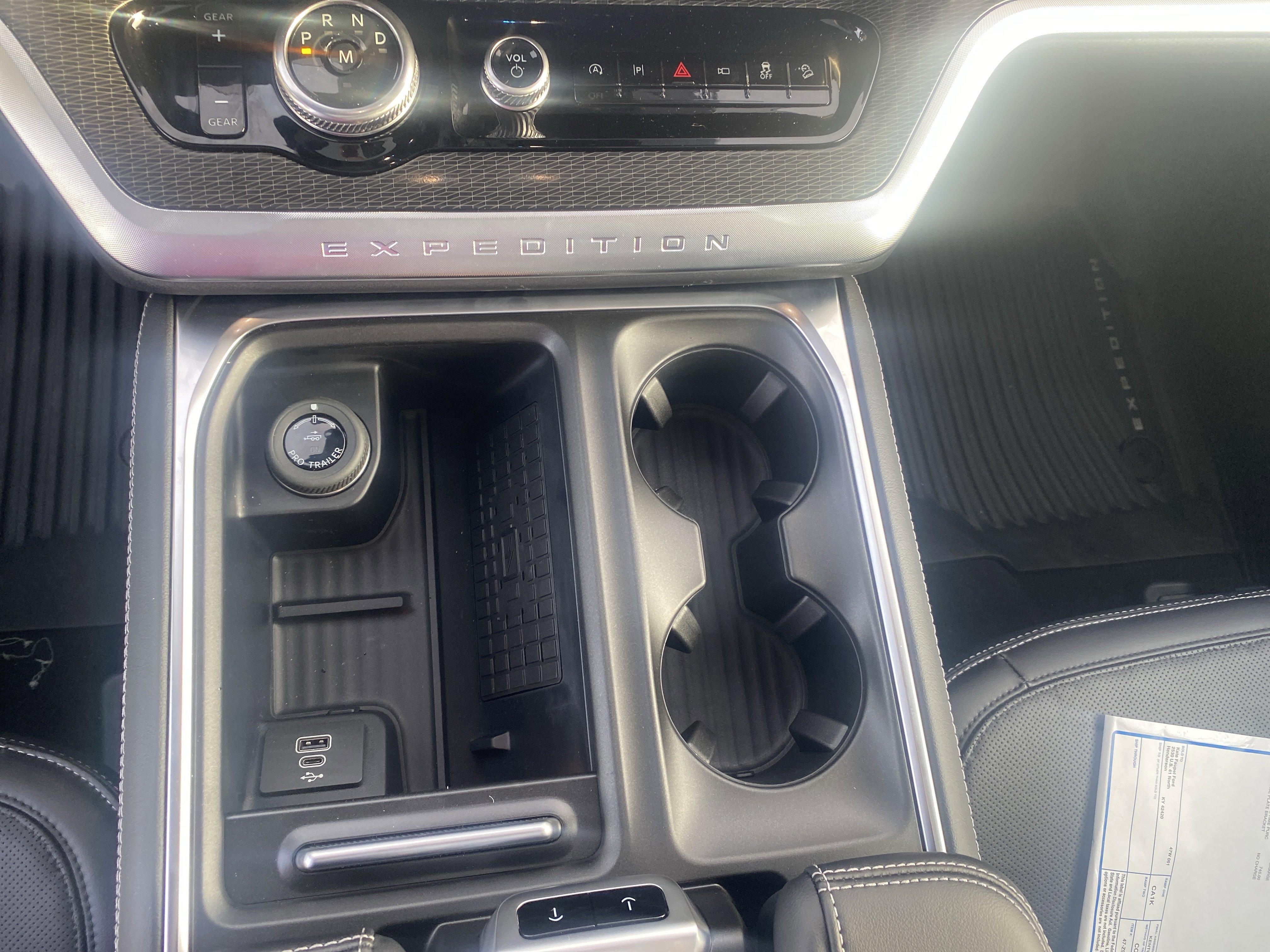 2025 Ford Expedition Platinum - Photo 15