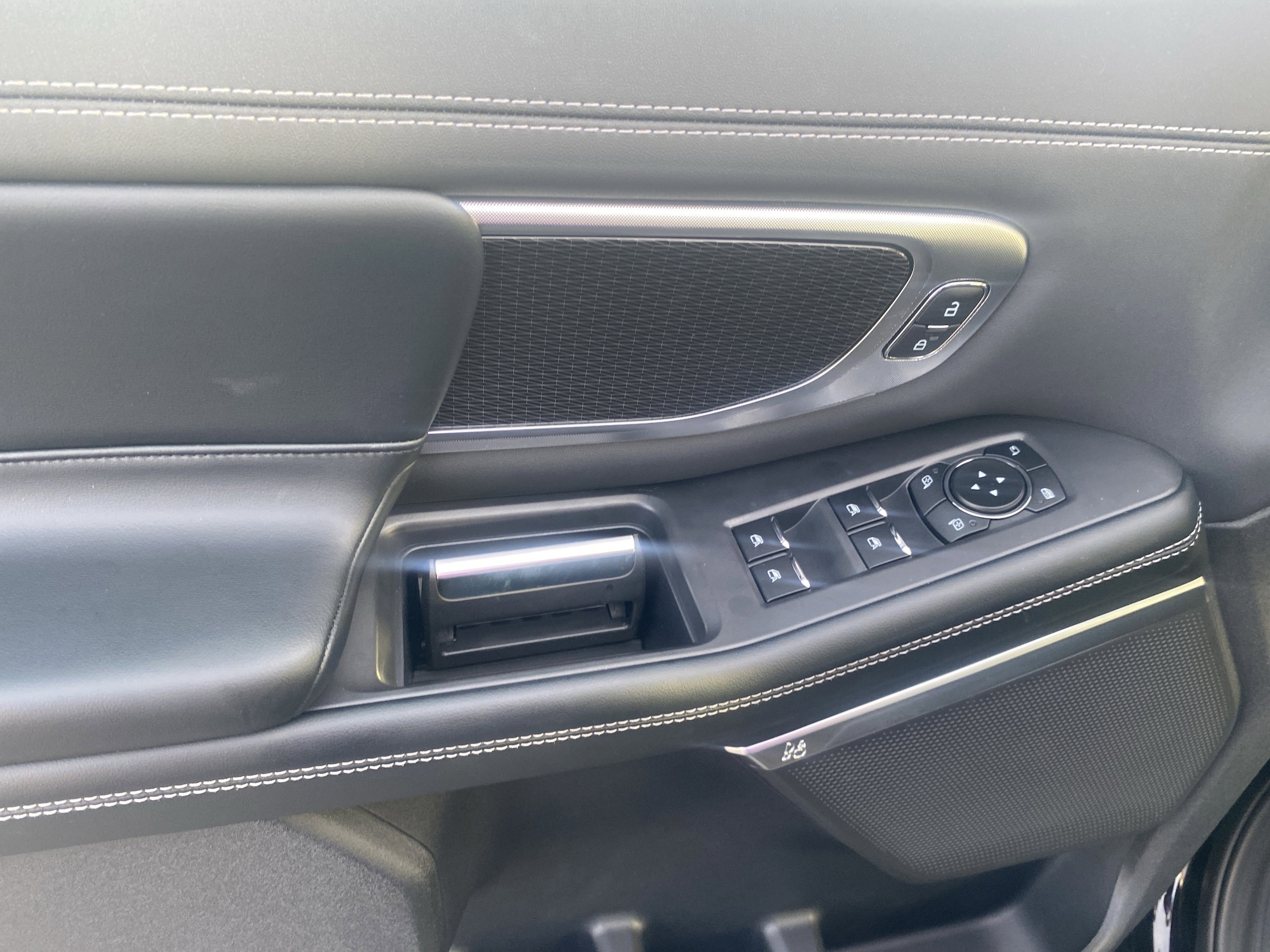 2025 Ford Expedition Platinum - Photo 8