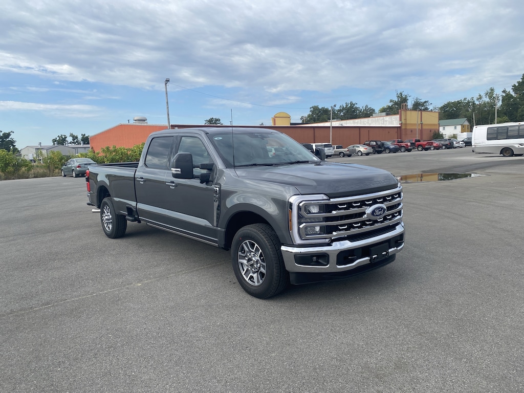 New 2026 Ford Super Duty F-350 SRW LARIAT 2WD CREW XL