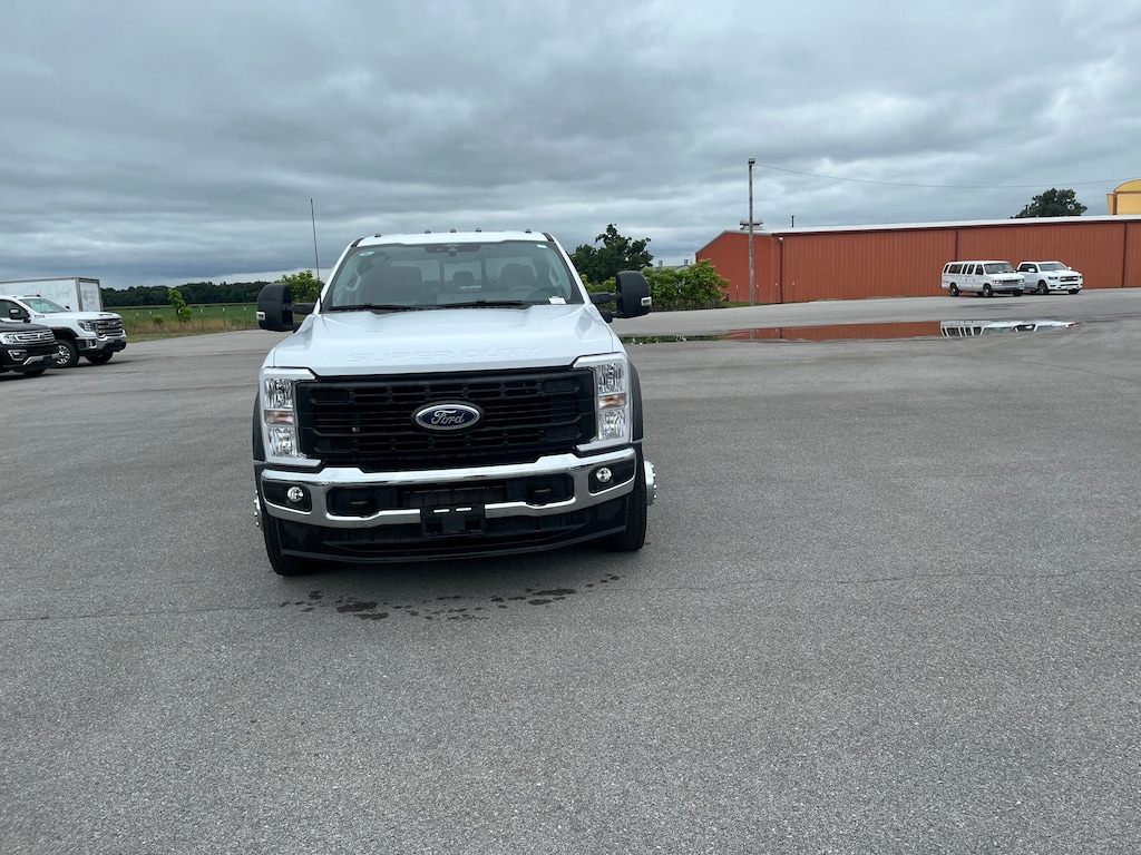 New 2026 Ford Super Duty F-450 DRW XL XL 4WD Crew Cab 8 Box