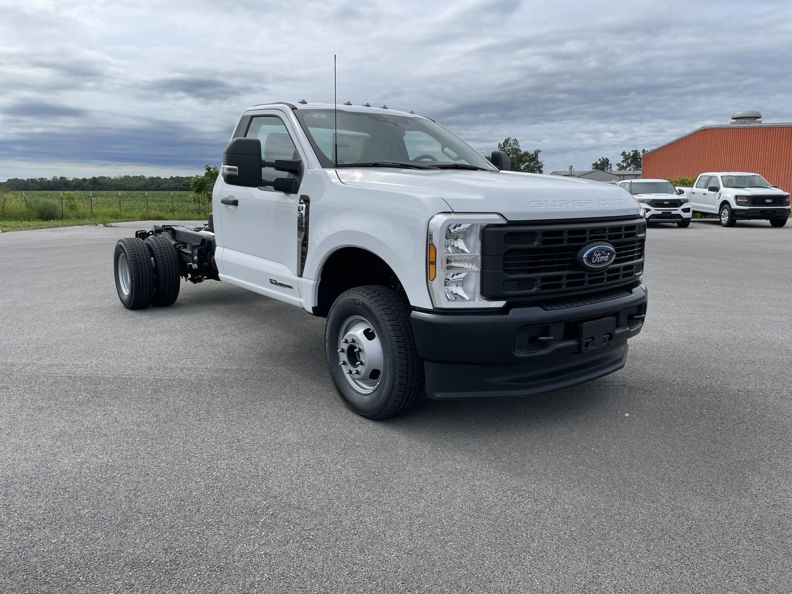 2024 Ford F-350 Super Duty Chassis Cab XL