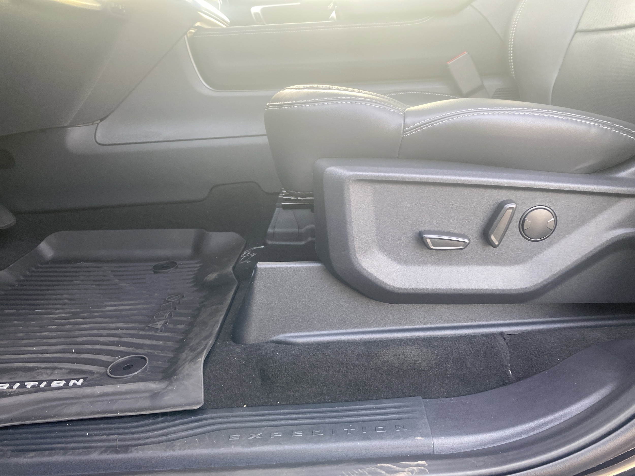2025 Ford Expedition Platinum - Photo 9