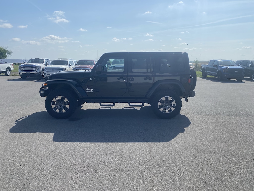 Used 2018 Jeep Wrangler Unlimited Sahara Sahara 4x4