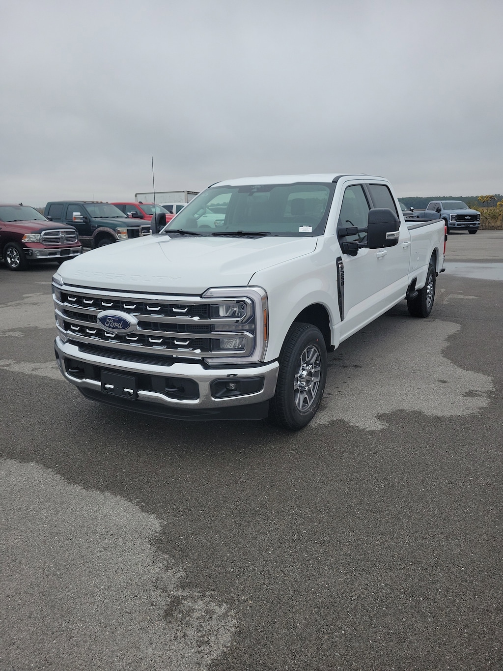 New 2026 Ford Super Duty F-250 SRW LARIAT CREW CAB 4X2
