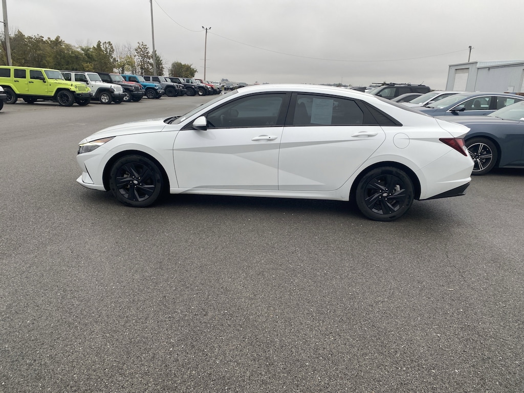Used 2022 Hyundai Elantra SEL IVT