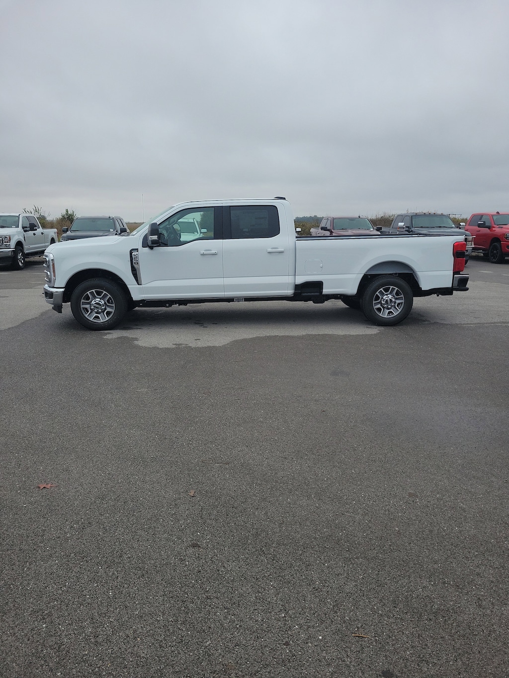 New 2026 Ford Super Duty F-250 SRW LARIAT CREW CAB 4X2