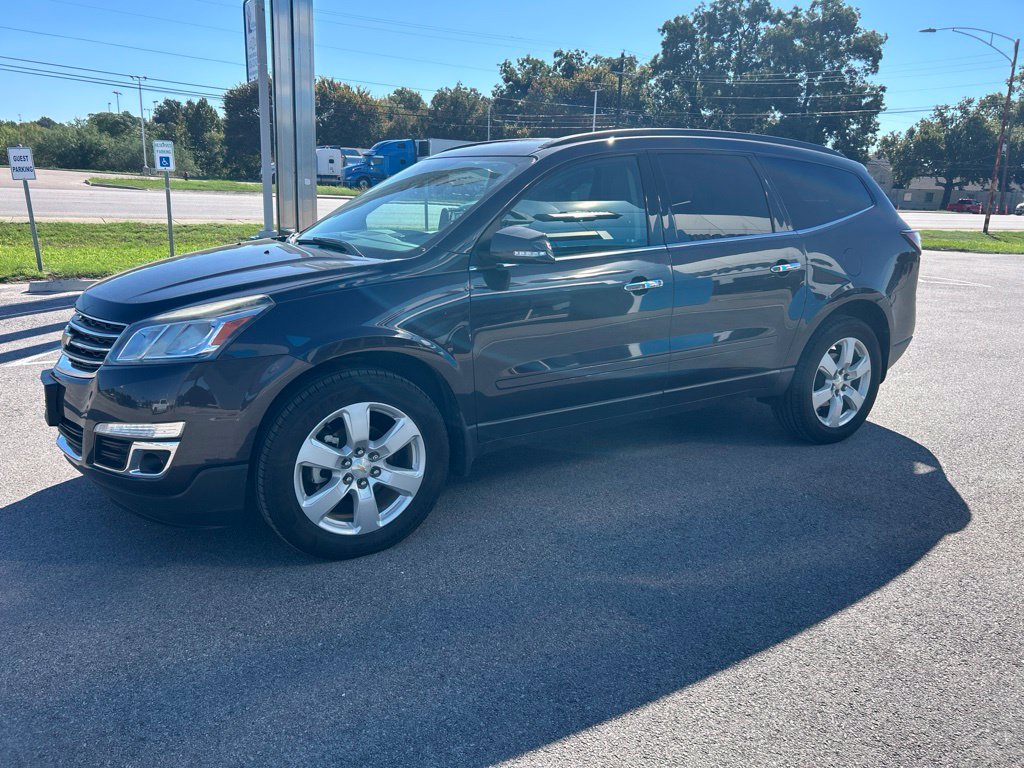 Used 2017 Chevrolet Traverse LT SUV