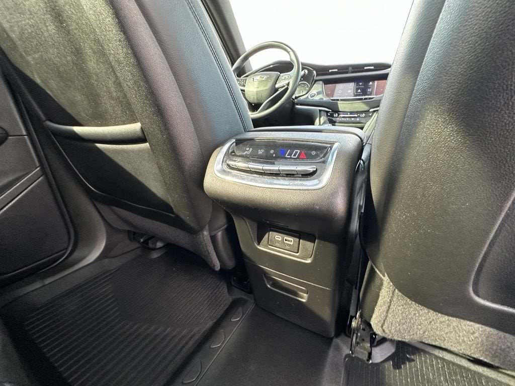 2024 Cadillac XT6 Luxury - Photo 25