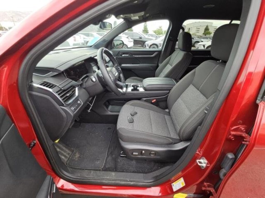 Used 2025 GMC Acadia Elevation SUV
