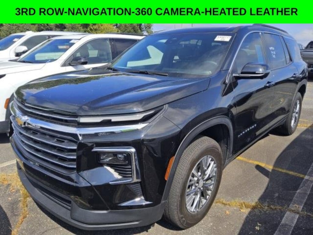 Used 2025 Chevrolet Traverse LT SUV