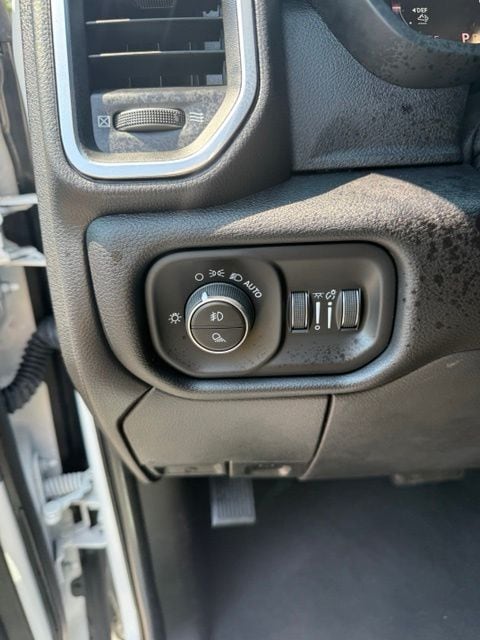 2025 RAM 2500 Laramie - Photo 11