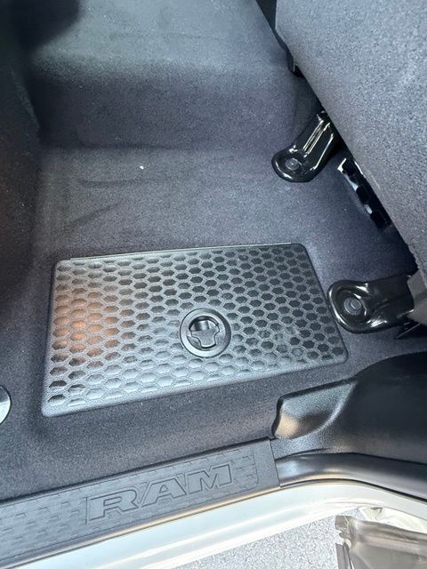 2025 RAM 2500 Laramie - Photo 24
