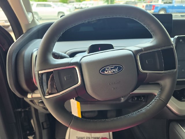 2026 Ford Expedition Active - Photo 8