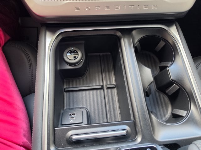 2026 Ford Expedition Active - Photo 13