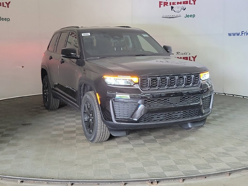 Used 2026 Jeep Grand Cherokee Altitude SUV