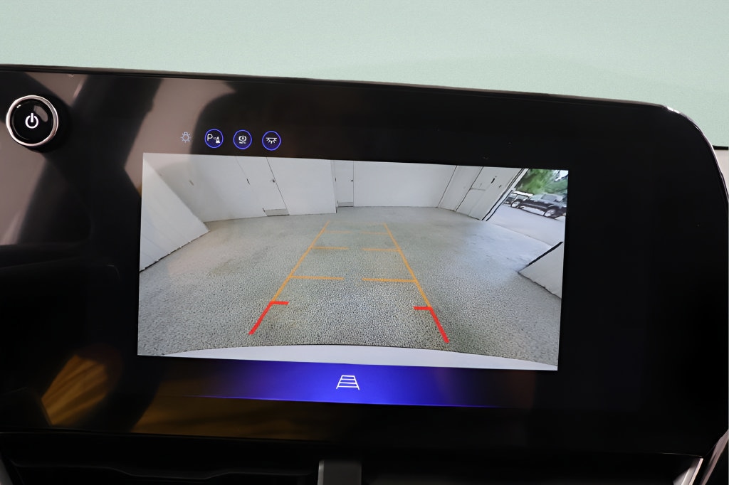 2027 Chevrolet Equinox LT - Photo 10