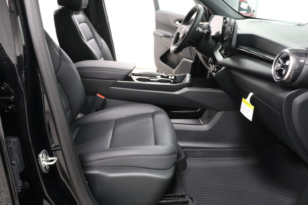 2027 Chevrolet Equinox LT - Photo 30