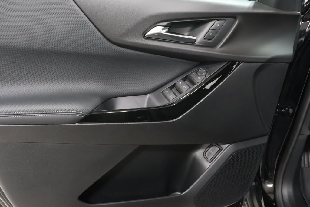 2027 Chevrolet Equinox LT - Photo 20