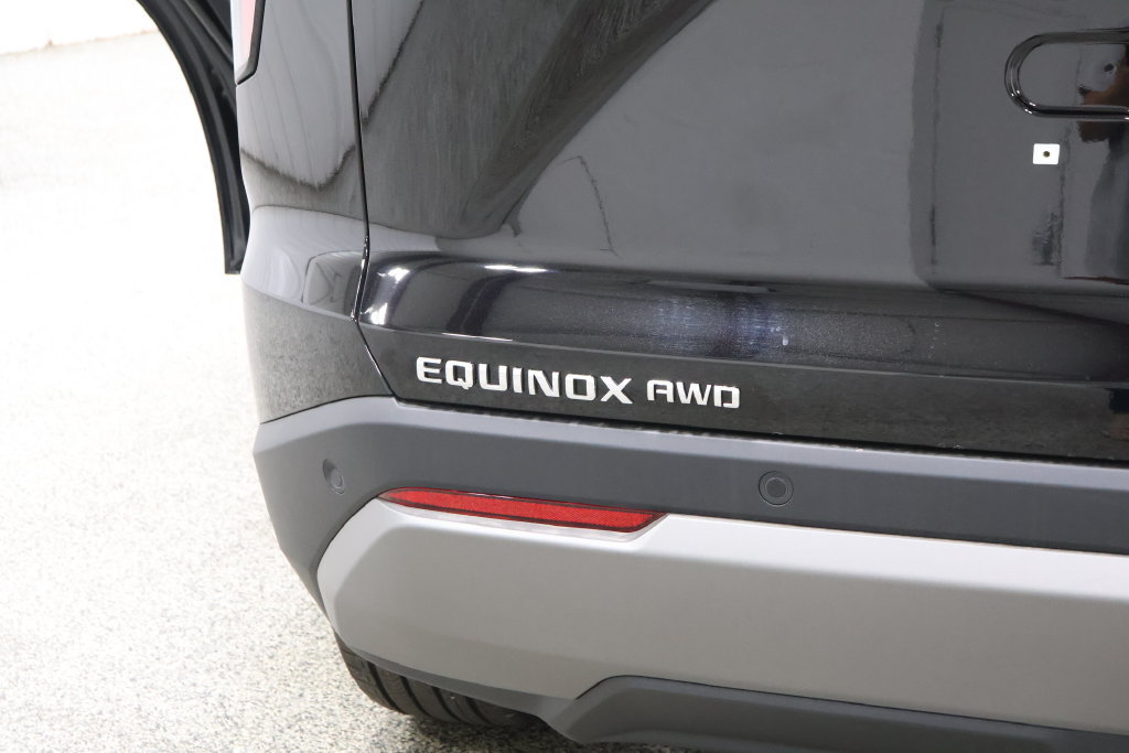 2027 Chevrolet Equinox LT - Photo 33