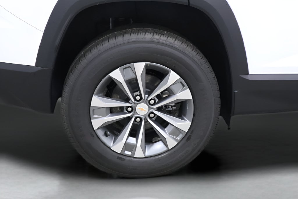 2027 Chevrolet Equinox LT - Photo 29