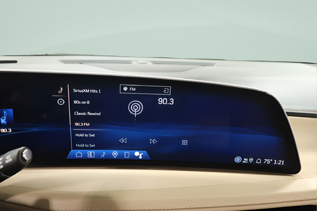2024 Cadillac XT4 Luxury - Photo 11