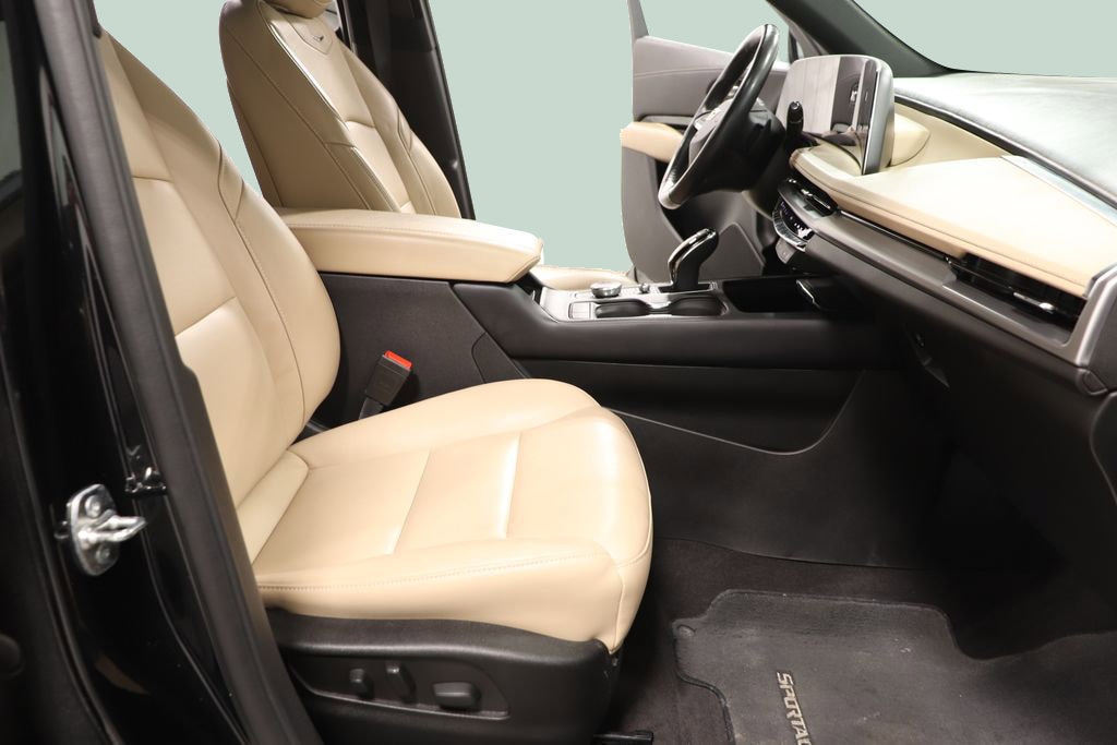 2024 Cadillac XT4 Luxury - Photo 30