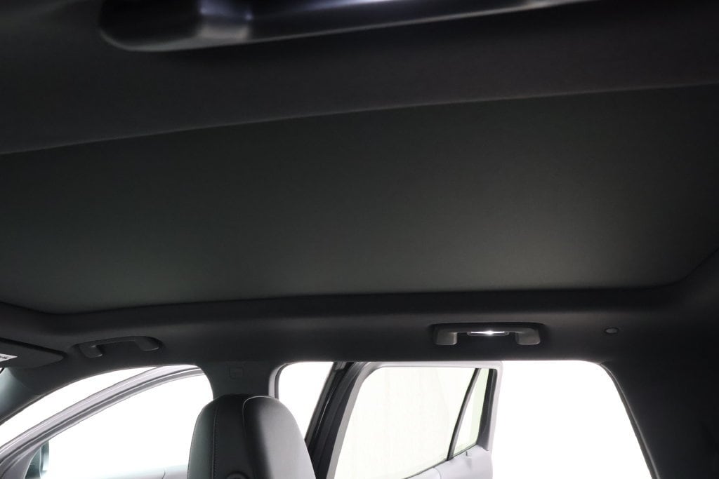 2027 Chevrolet Equinox LT - Photo 7